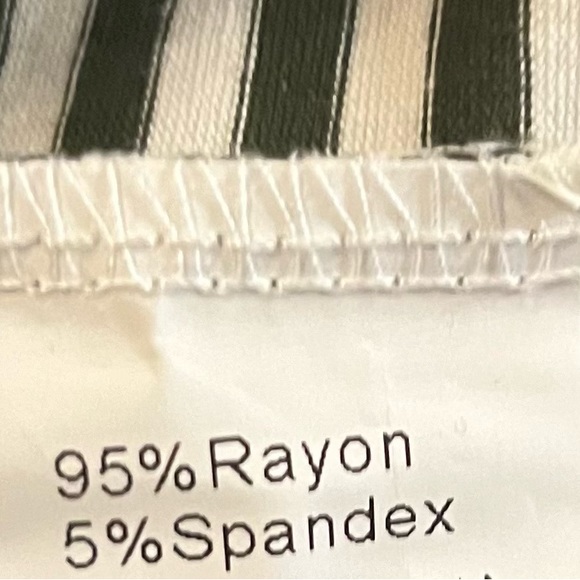 🆕 KYL BLACK & WHITE STRIPED DRESS (S) - Picture 6 of 6